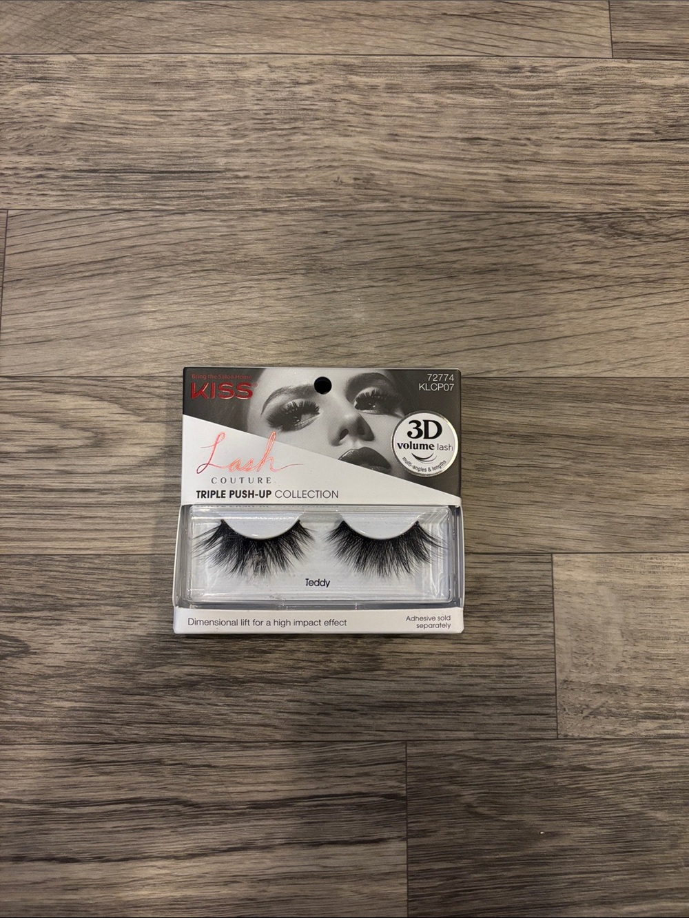 Kiss lashes “teddy”